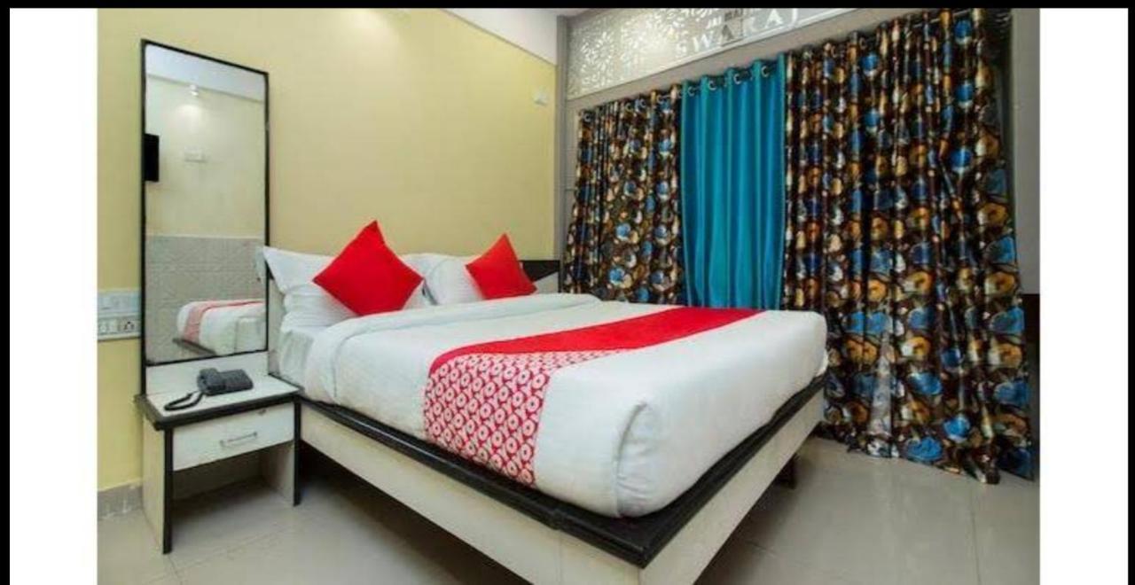 Hotel Swaraj Logde Panvel Exterior photo